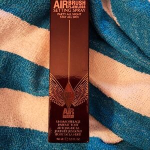 Charlotte Tilbury Airbrush Flawless Setting Spray